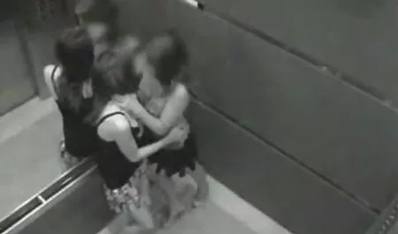 W lesbijskim pocałunku polski sex w hd