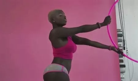 Piękna dziewczyna, sex polski hd blondynka, pokaż jej gorące wideo ciała