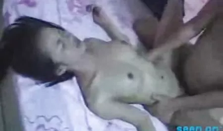 Piersi polskie omegle porn piersi japoński lalki rozcieranie nastolatek